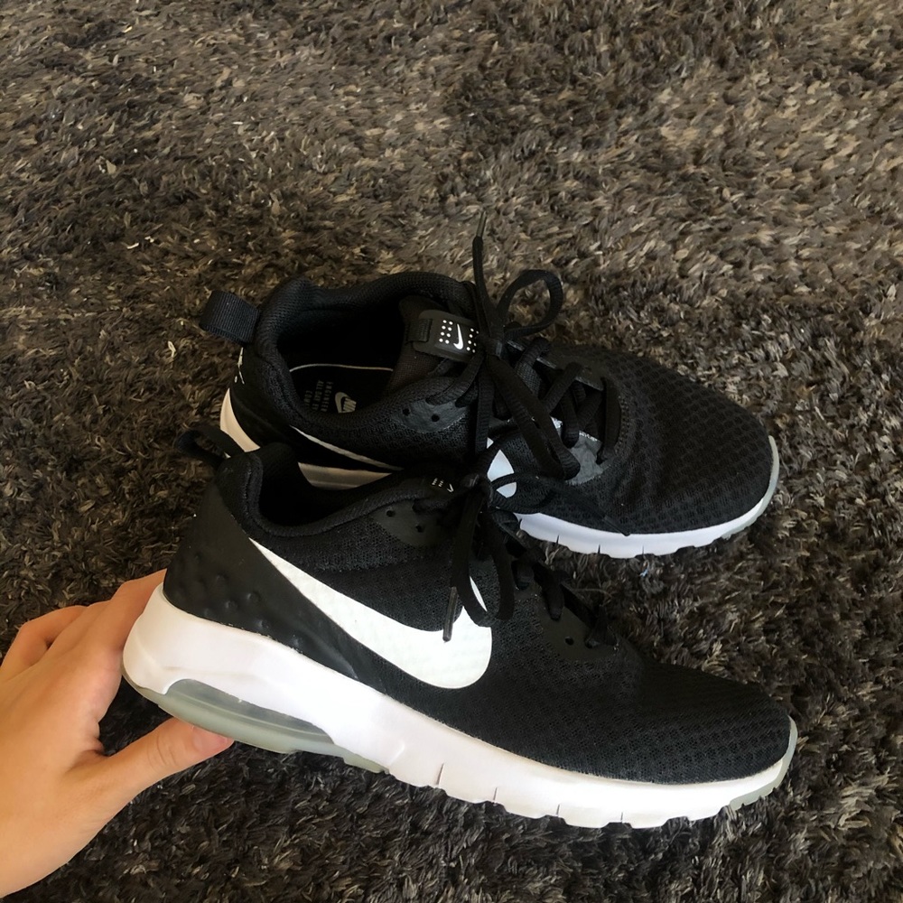 Nike Air Max Oketo